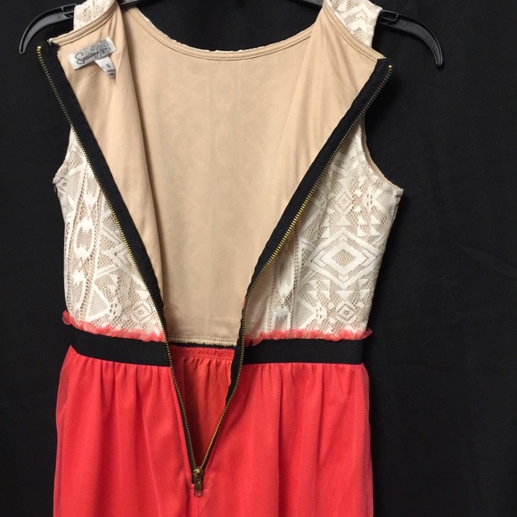 Speechless Dress-Sleeveless-Cream lace three color - Picture 6 of 6